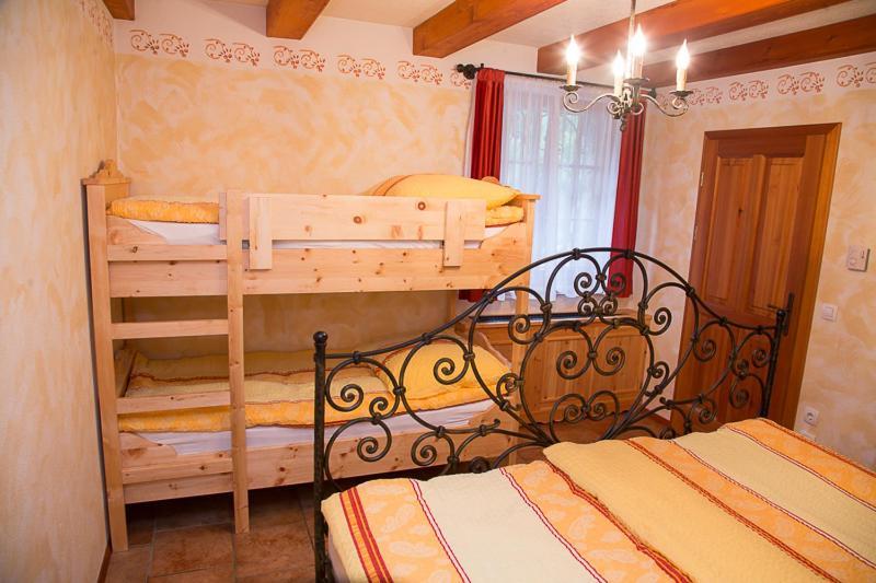Apartment Pod Skalco Есенице Экстерьер фото