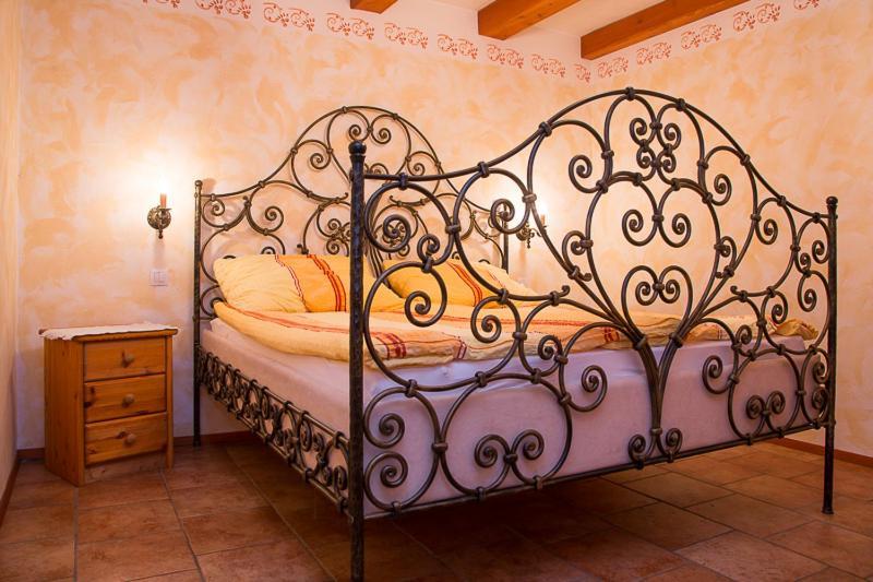 Apartment Pod Skalco Есенице Экстерьер фото